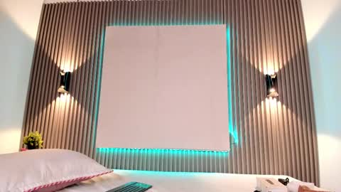 zafira online show from 02/28/25, 08:18