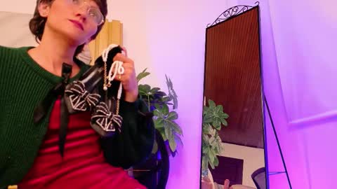 Karina  online show from 09/13/25, 08:47