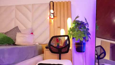 Karina  online show from 09/22/25, 06:43