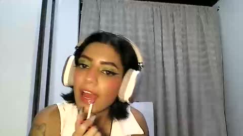 Zafiro online show from 04/24/26, 12:24