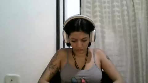 Zafiro online show from 04/27/26, 03:43