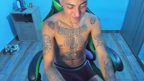 BiG Zafiro online show from 12/22/25, 10:12