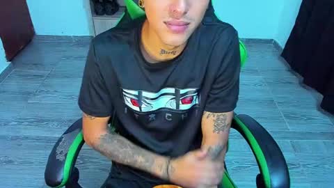 BiG Zafiro online show from 04/04/26, 12:13