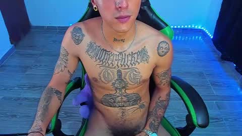 Snapshot of zafirocum chatting on 05/16/26, 01:35 BiG Zafiro online show from 05/16/26, 01:35