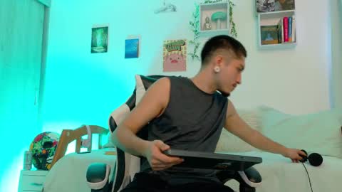 Snapshot of zahir_raw chatting on 04/04/26, 04:26 Zahir Raw online show from 04/04/26, 04:26