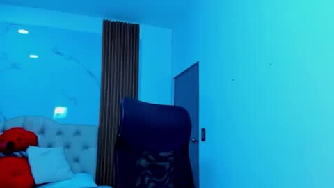 zahra_rose online show from 01/10/26, 11:09