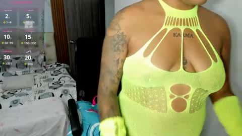 Snapshot of zahra_rose chatting on 04/22/26, 10:55 zahra_rose online show from 04/22/26, 10:55