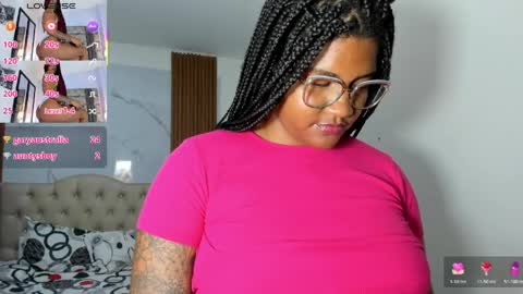 Snapshot of zahra_rose chatting on 05/19/26, 01:56 zahra_rose online show from 05/19/26, 01:56