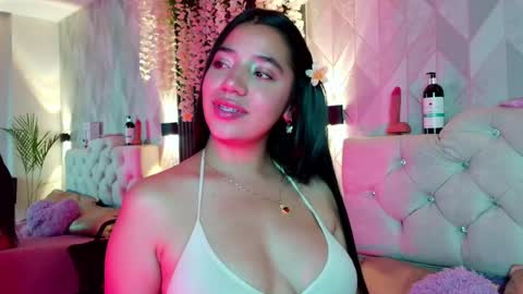 Snapshot of zaira_bonny chatting on 05/28/26, 10:29 Zaira Bonny online show from 05/28/26, 10:29