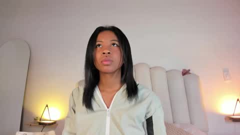 Zaira online show from 01/12/26, 02:44