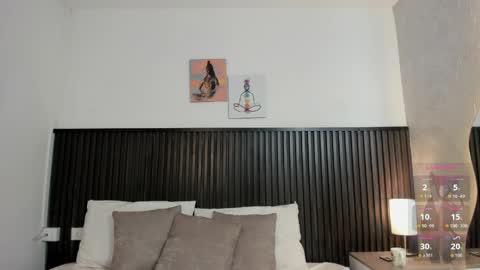 zaira online show from 04/05/26, 12:24