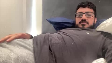 Snapshot of zakariyarashid545 chatting on 09/10/25, 11:32 Zak27 online show from 09/10/25, 11:32