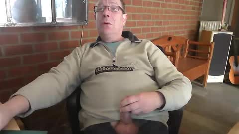 Snapshot of zalinger chatting on 03/17/26, 12:19 zalinger online show from 03/17/26, 12:19