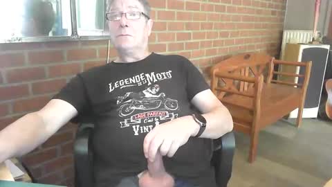 Snapshot of zalinger chatting on 05/02/26, 01:38 zalinger online show from 05/02/26, 01:38