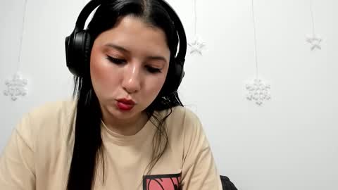 zammii69 online show from 12/15/25, 08:35