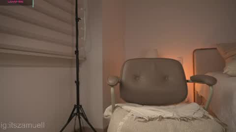 Snapshot of zamuel_18 chatting on 07/02/26, 10:38 zamuel -15 off online show from 07/02/26, 10:38