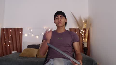 Zander online show from 12/29/24, 01:06