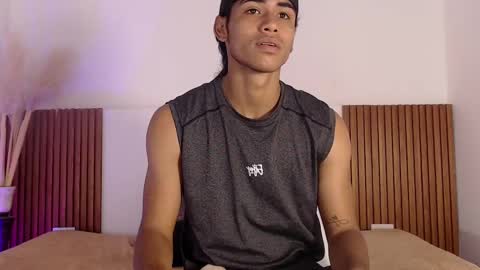 Zander online show from 03/12/25, 01:51