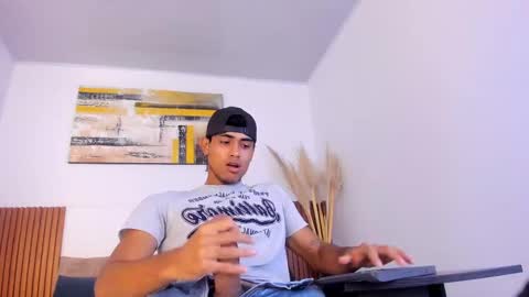 Zander online show from 10/07/25, 01:08