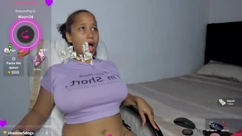 Snapshot of zandra_kiman chatting on 02/01/25, 01:44 Zandra online show from 02/01/25, 01:44