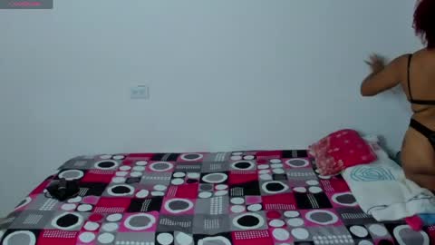 Snapshot of zandra_kiman chatting on 05/14/26, 01:12 Zandra online show from 05/14/26, 01:12