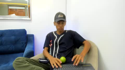 Snapshot of zane_belville chatting on 05/08/26, 11:26 Zane Belville online show from 05/08/26, 11:26