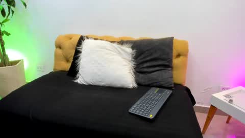 Snapshot of zane_belville chatting on 06/10/26, 11:53 Zane Belville online show from 06/10/26, 11:53