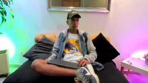Snapshot of zane_belville chatting on 06/12/26, 11:31 Zane Belville online show from 06/12/26, 11:31