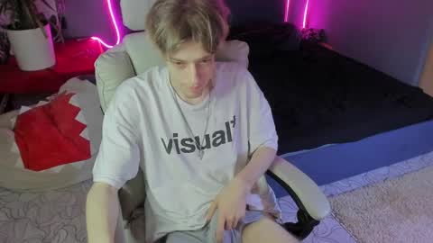 Kel online show from 04/05/26, 08:17