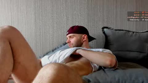 Snapshot of zanezone chatting on 06/14/26, 01:02 Zane online show from 06/14/26, 01:02