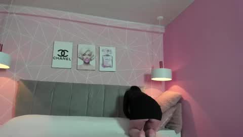 Zara Sweet  online show from 02/27/25, 12:45