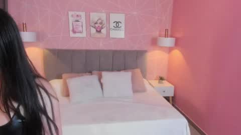 Snapshot of zara__sweet chatting on 04/23/26, 02:30 Zara Sweet online show from 04/23/26, 02:30