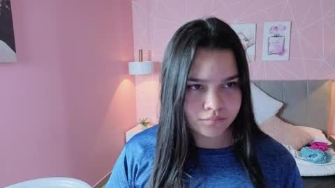 Snapshot of zara__sweet chatting on 05/27/26, 01:41 Zara Sweet online show from 05/27/26, 01:41