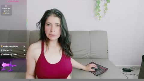 Snapshot of zara_fire chatting on 05/27/26, 09:01 zara_fire online show from 05/27/26, 09:01