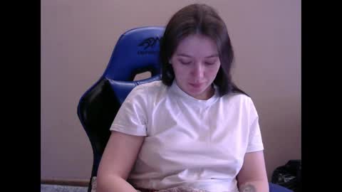 Snapshot of zara_golden chatting on 01/23/25, 05:56 chaturcum online show from 01/23/25, 05:56