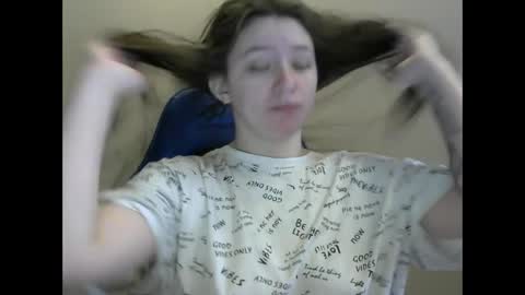 Snapshot of zara_golden chatting on 02/04/25, 05:31 chaturcum online show from 02/04/25, 05:31