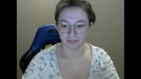 Snapshot of zara_golden chatting on 02/05/25, 03:55 chaturcum online show from 02/05/25, 03:55