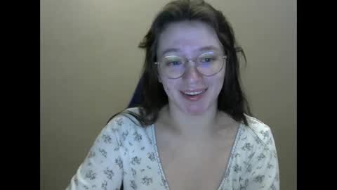 Snapshot of zara_golden chatting on 02/11/25, 02:57 chaturcum online show from 02/11/25, 02:57