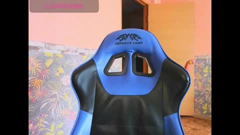 Snapshot of zara_golden chatting on 10/18/25, 07:09 chaturcum online show from 10/18/25, 07:09