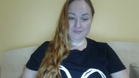 Snapshot of zara_red chatting on 04/28/26, 10:42 Kate. if im not here im here foxy red333 online show from 04/28/26, 10:42