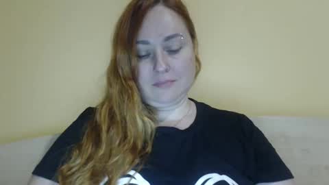 Snapshot of zara_red chatting on 06/03/26, 12:19 Kate. if im not here im here foxy red333 online show from 06/03/26, 12:19