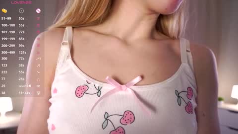 Criss  online show from 11/08/25, 07:23