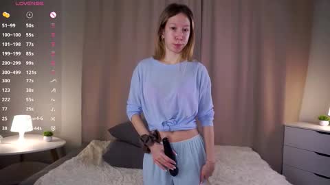 Criss  online show from 11/10/25, 07:13