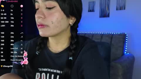 zaradames_ online show from 10/23/25, 04:45