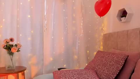 Zara . online show from 02/20/25, 04:25