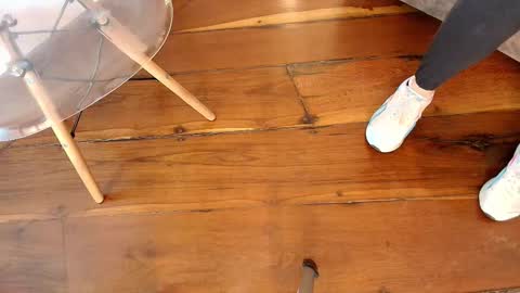 Zarah Andrews online show from 12/19/25, 12:12