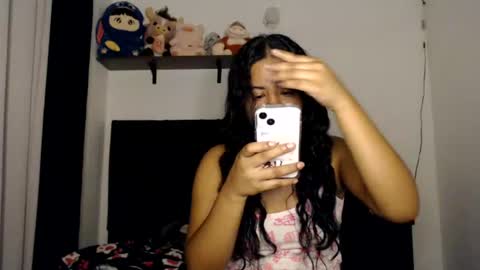 Snapshot of zarah_v chatting on 06/22/26, 09:50 Fernanda online show from 06/22/26, 09:50