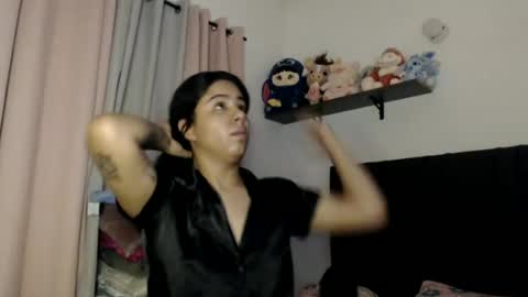 Snapshot of zarah_v chatting on 06/25/26, 10:31 Fernanda online show from 06/25/26, 10:31