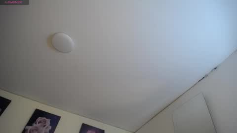 Zarah online show from 03/27/26, 01:44