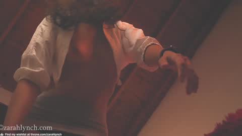 Snapshot of zarahlynch chatting on 12/11/24, 12:12 Miss Lynch Next show 2911 online show from 12/11/24, 12:12